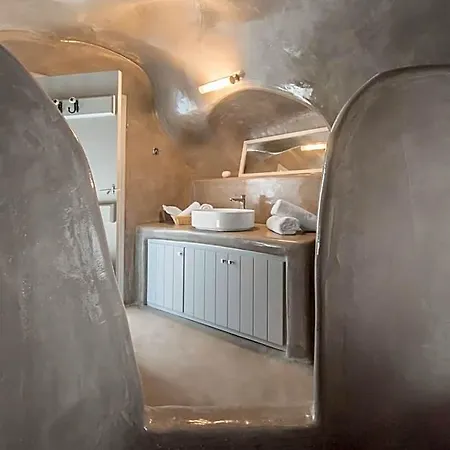 Aqua Serenity Luxury Santorini Ia