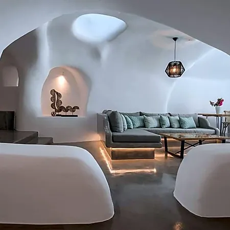 Aqua Serenity Luxury Santorini 3*