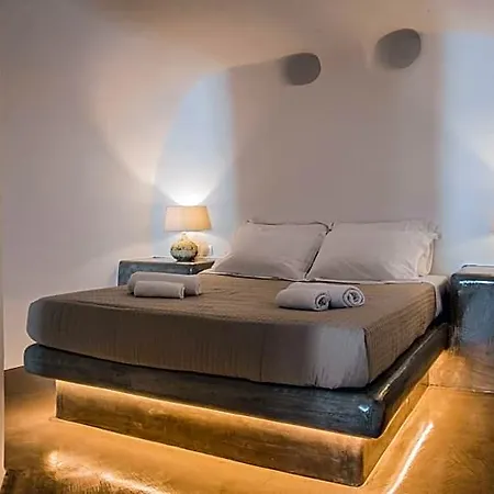 Aqua Serenity Luxury Santorini Hotel