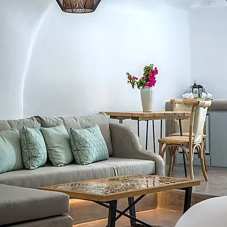 Aqua Serenity Luxury Santorini Oia